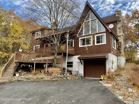 2169 Longview Dr, Bushkill, PA 18324 photo 1