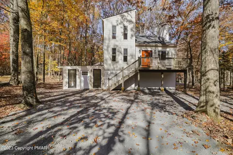 1166 Woodland Dr, East Stroudsburg, PA 18301