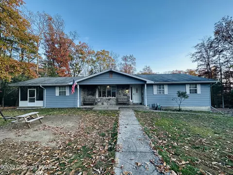 9 Corral Ct, East Stroudsburg, PA 18302