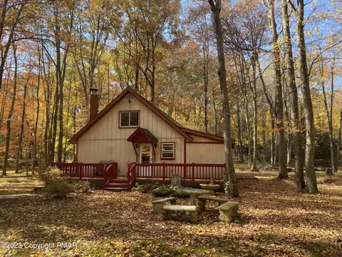 35 Leisure Ln, White Haven, PA 18661