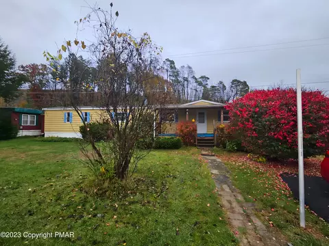 134 Sparrow Ln, East Stroudsburg, PA 18301