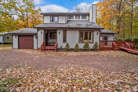 7 Fernwood Dr, Albrightsville, PA 18210