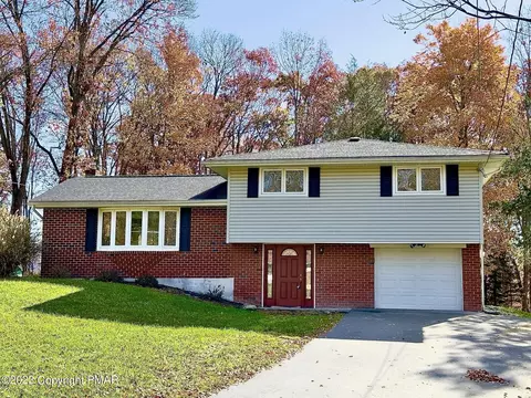 342 Del Sol Dr, East Stroudsburg, PA 18301