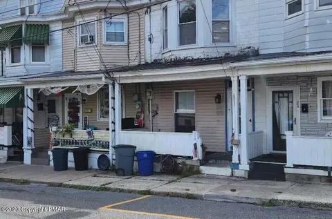 318 N Elizabeth St, Tamaqua, PA 18252