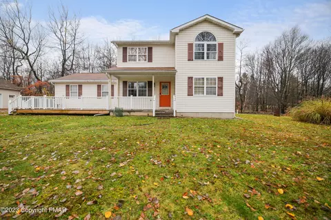 112 Cherokee Ct, Effort, PA 18330