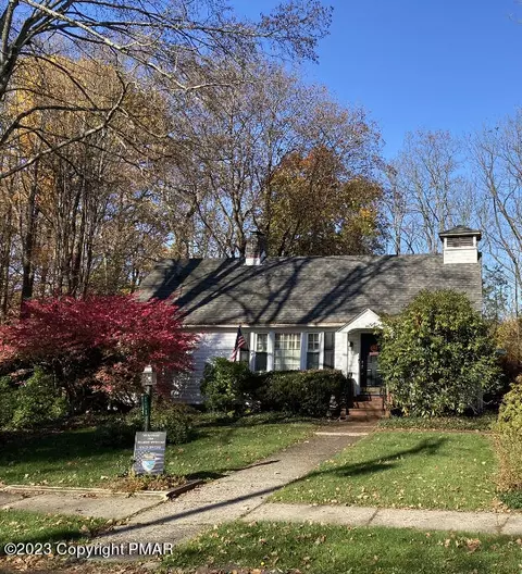 136 Shepard Ave, Delaware Water Gap, PA 18327