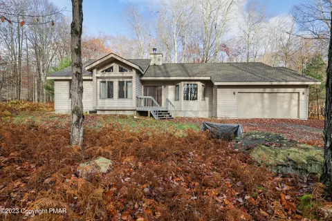 53 Waterfront Way, Gouldsboro, PA 18424