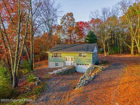 122 Calvary Ct, East Stroudsburg, PA 18302