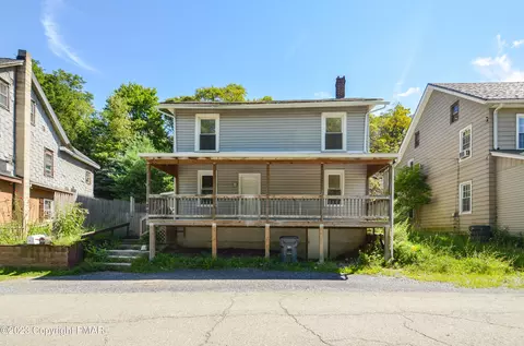 120 Red Hill Dr, Palmerton, PA 18071