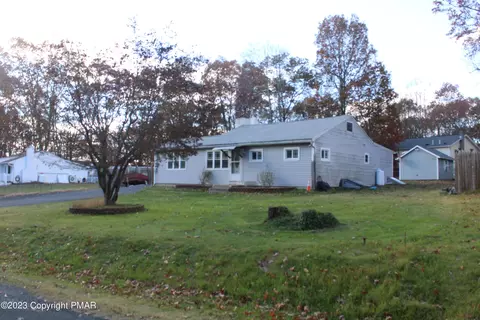 253 Shawnee Dr, East Stroudsburg, PA 18302