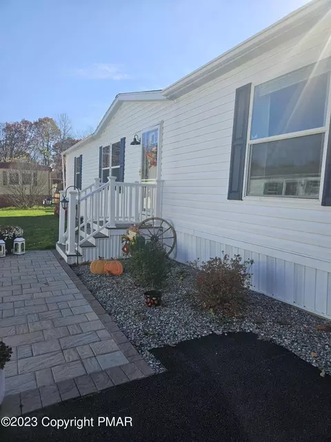 441 Upper Phme N Dr, East Stroudsburg, PA 18302