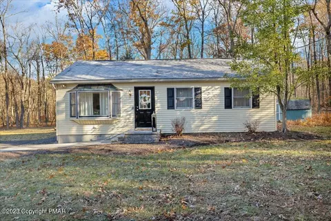 346 Ginger Ln, East Stroudsburg, PA 18301