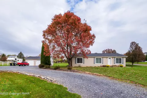 400 Allegheny Rd, Mount Bethel, PA 18343