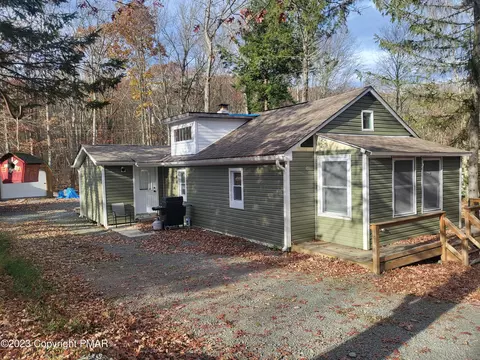 125 Ness Rd, Dingmans Ferry, PA 18328