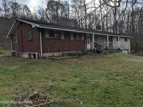 3034 Mountain Rd, Saylorsburg, PA 18353