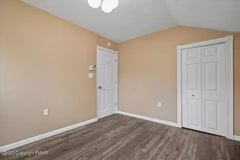 1148 Falls Rd, Bushkill, PA 18324 photo 24