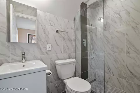 1148 Falls Rd, Bushkill, PA 18324 photo 20