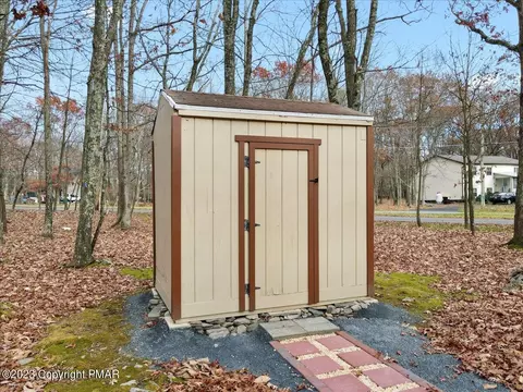 1148 Falls Rd, Bushkill, PA 18324 photo 36