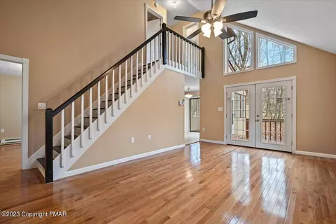 1148 Falls Rd, Bushkill, PA 18324 photo 10