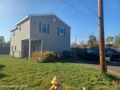 30 Grieb Ave, Levittown, PA 19056