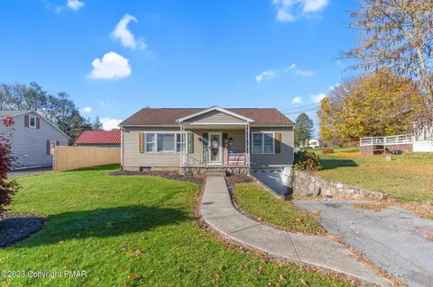 648 Locke Heights Rd, Bangor, PA 18013
