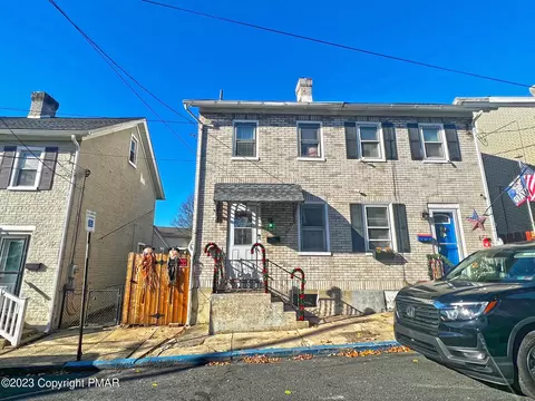128 Wood St, Catasauqua, PA 18032