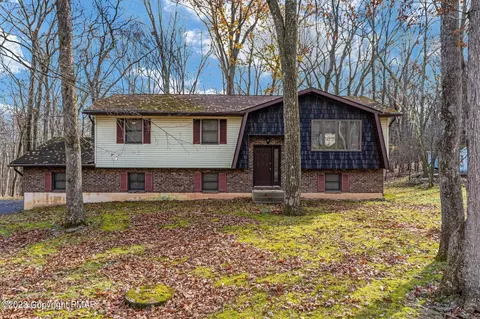 3656 E Bristol Cir, East Stroudsburg, PA 18302