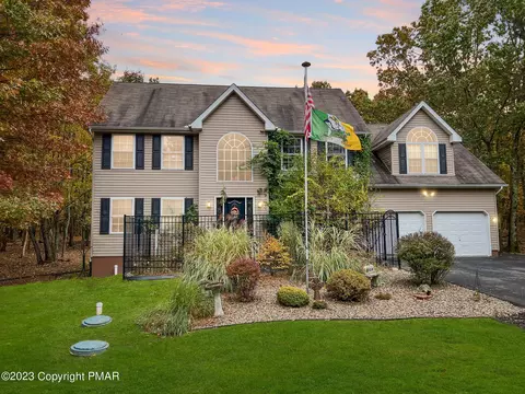 108 Mohawk Trl, Albrightsville, PA 18210