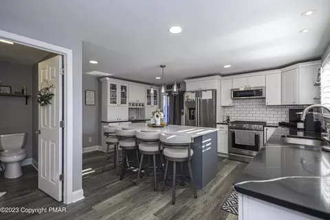 911 Flora Ln, Boothwyn, PA 19061 photo 5