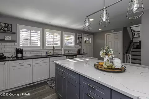 911 Flora Ln, Boothwyn, PA 19061 photo 9