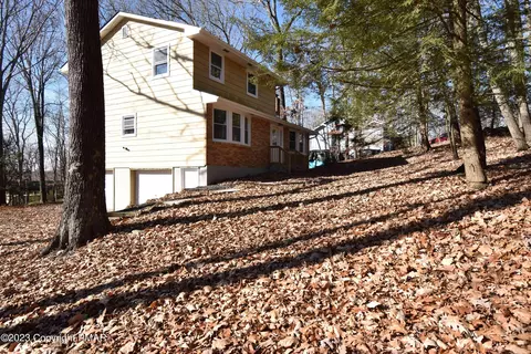 122 Wendell Rd, East Stroudsburg, PA 18301
