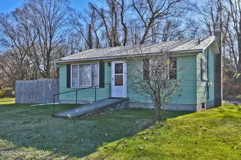 120 Seitz Rd, Saylorsburg, PA 18353