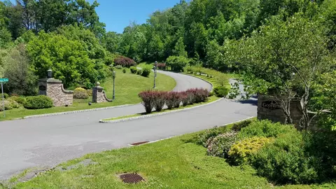 lot V8 Godfreys Gate, Stroudsburg, PA 18360
