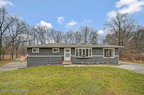 303 Shine Hill Rd, Henryville, PA 18332