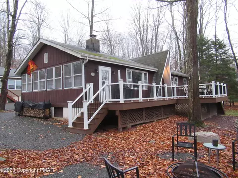 130 Tomhickon Trl, Pocono Lake, PA 18347