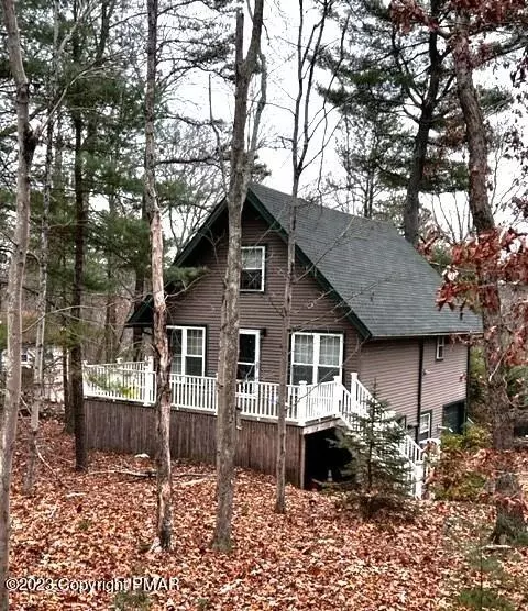 4203 Acorn Cir, East Stroudsburg, PA 18302