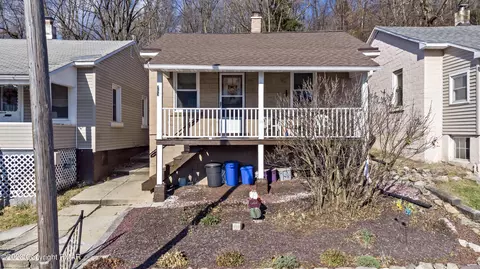 753 Edgemont Ave, Palmerton, PA 18071