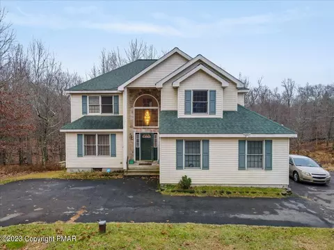 23 Flagstone Ln, East Stroudsburg, PA 18302