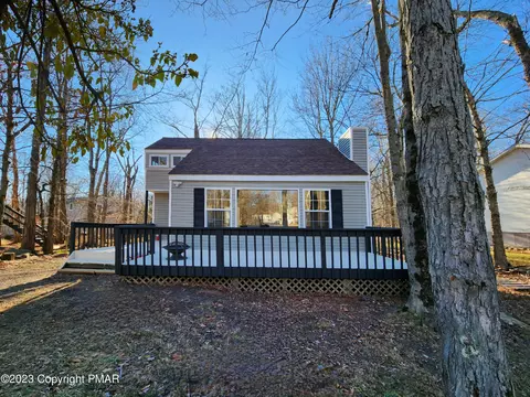1592 Black Birch Way, Tobyhanna, PA 18466