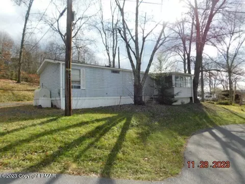 230 Baabe Ct, Stroudsburg, PA 18360