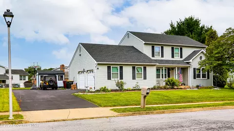 4517 Phillip St, Whitehall, PA 18052