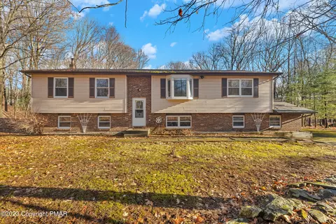 142 Edelweiss Way, Henryville, PA 18332