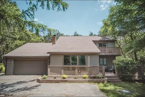 265 Ash Dr, Long Pond, PA 18334