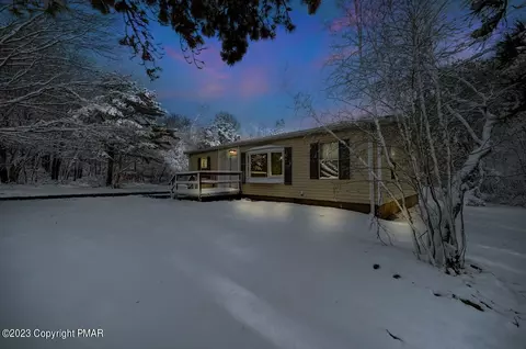 164 Candle Dr, Blakeslee, PA 18610