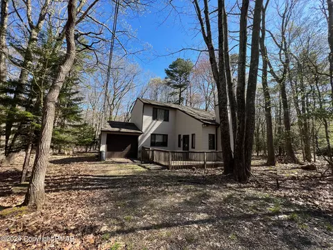 38 Estates Dr, Lake Harmony, PA 18624