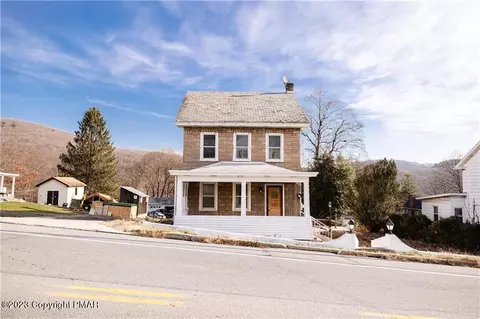 115 Mauch Chunk St, Lehighton, PA 18235