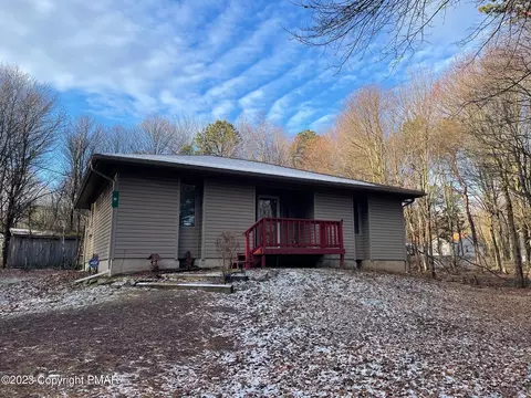 10 Arnold Mews, Albrightsville, PA 18210