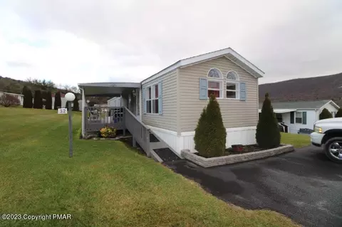 32 Blue Mountain Vw, Kunkletown, PA 18058