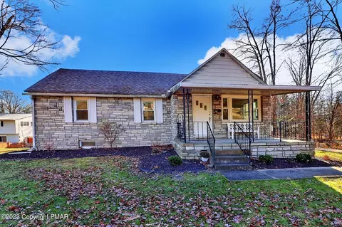 859 Phillips St, Stroudsburg, PA 18360