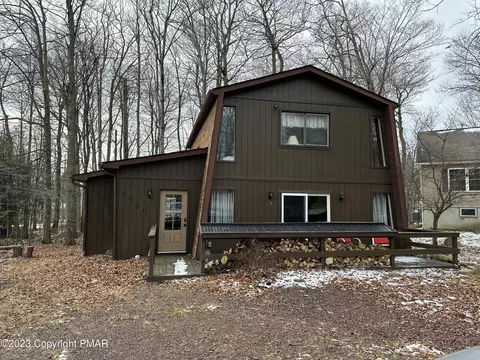 7096 Cypress Ln, Tobyhanna, PA 18466